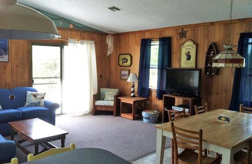 Sea Acres Casa | D110- The Wright Duck