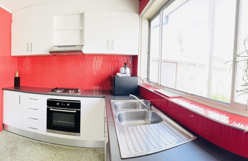 Broadmeadows Casa | D122 Lovely London Home