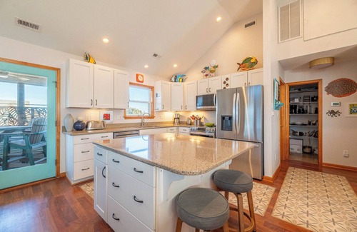 Carolina Dunes Casa | D3943 The Pup Deck. Oceanside, Pool, Hot Tub, Pets OK, Beach & Sound Access!