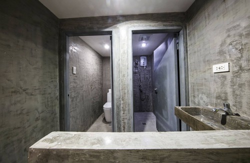Mactan Export Processing Zone Hotel | D522 Hostel at Kiener Hills - Near Cebu Airport