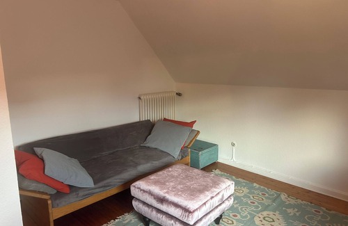 Plittersdorf Apartamento | Dachgeschosswohnung im Villenviertel Nähe Rhein