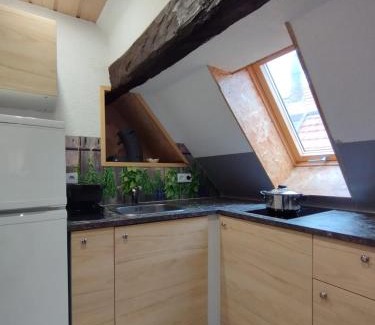 Alsfeld Apartamento | Dachgeschosswohnung in der Altstadt inklusive Parkplatz