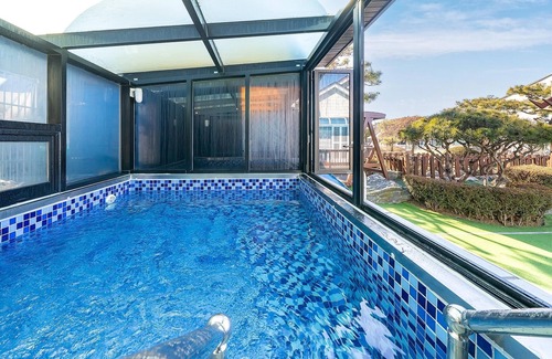 Ansan Casa | Daebudo Olive Poolvilla Pension