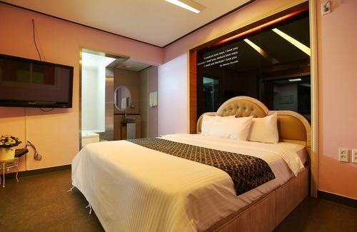 Dong-gu Hotel | Daejeon Yongjeon J