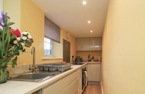 Hinderwell Casa | DAFFODIL COTTAGE, pet friendly, with open fire in Port Mulgrave