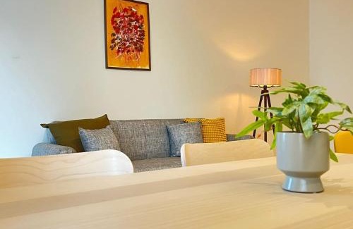 Dafni Apartamento | Dafne spacious renovated apartment 170m from Metro