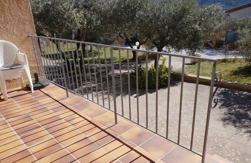Greoux-les-Bains Apartamento | T1 (D) planta baja naturaleza tranquila sur terraza estacionamiento