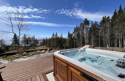 Saint Esprit Cabaña | Lujoso Lakeside Cottage Bear (muebles de diseño de registro / frente al lago / wifi / belltv)