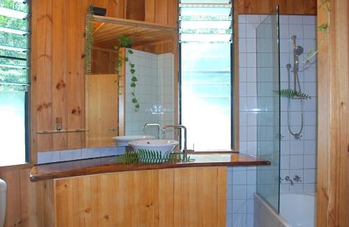 Diwan Casa | Daintree Cascades