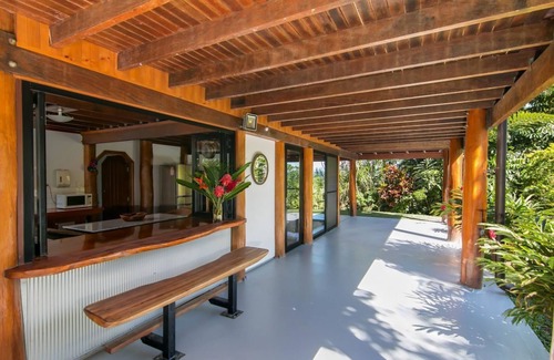 Forest Creek Cama Y Desayuno | Daintree Manor Bed & Breakfast