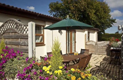 Woodmansey Cabaña | Dairy Cottage Sleeps 4 (2 Bedrooms),