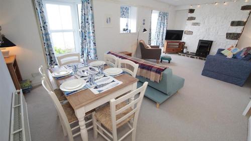 Mumbles Casa | Daisy Cottage