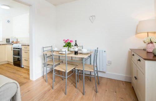 Whitland Casa | Daisy Cottage