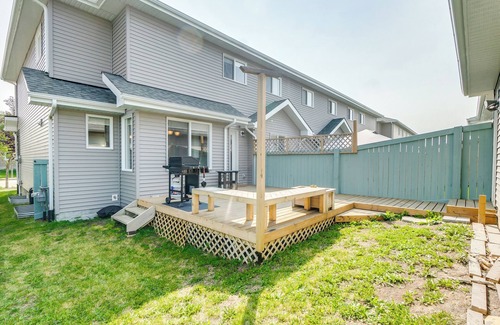 Southwest Edmonton Casa | Daisy - Modern 3BR Home | Glenridding Area | BBQ