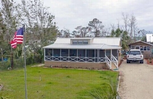 Port St. Joe Cabaña | Daisy’s Beach Cottage
