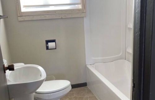 Faulkton Casa | Dakota Landing Cabins & Motel: 8-Cozy, newly remodeled cabin