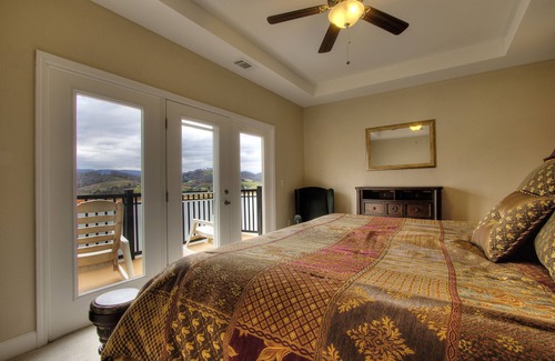 Bean Station Condominio | Frente al lago de 4 dormitorios Penthouse w 4 camas king. Duerme 10. Hamaca