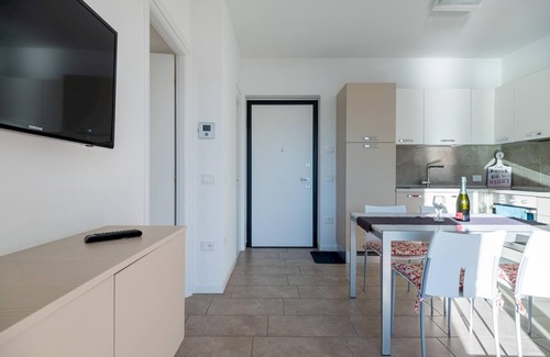 Parzanica Apartamento | Dali in Spiglia With 2 Bedrooms and 1 Bathrooms