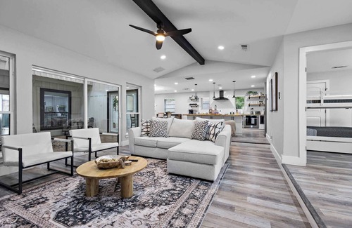 Northwest Dallas Casa | Dallas Fun Haus: Pool, Massive Game Room, and Atrium