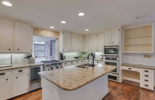 Park Central Casa | Dallas Gem 5 Bedrooms Home with Pool, Game Room