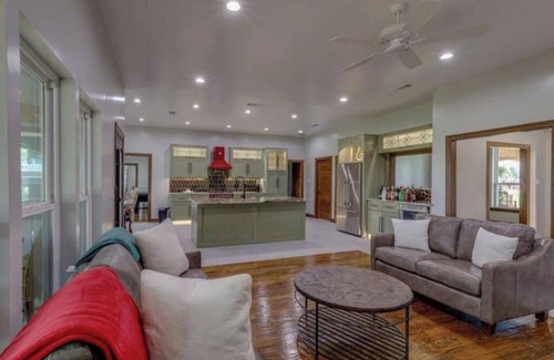 Sachse Casa | Dallas Ideal para Constructoras + Parking
