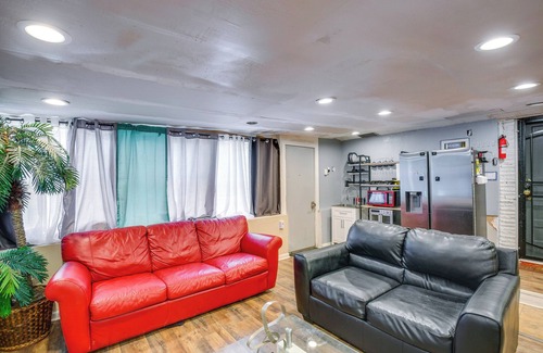 Dallas Apartamento | Dallas Studio w/ Home Office - 4 Mi to Fair Park!
