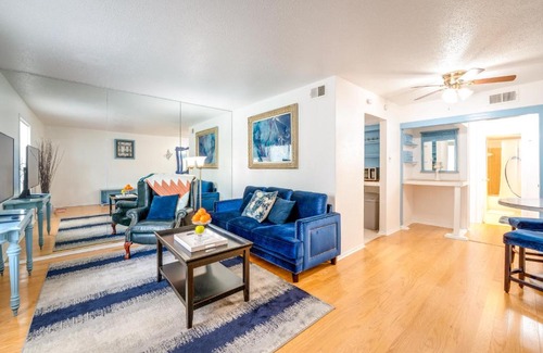 Knox - Henderson Apartamento | Dallas Vacation Rental Condo with Community Pool!
