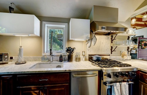 Deer Valley Casa | Daly Ave - Historic Ski Cottage, Top of Main Street