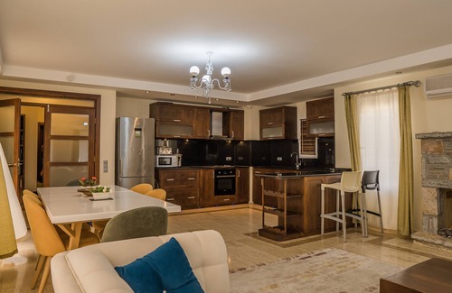 Dalyan Villa | Dalyan Tulip Villa: piscina privada y zona ajardinada, ubicación tranquila