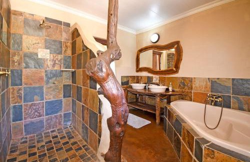 Leeupoort Cabina | Damani Lodge at Zebula Golf Estate and Spa