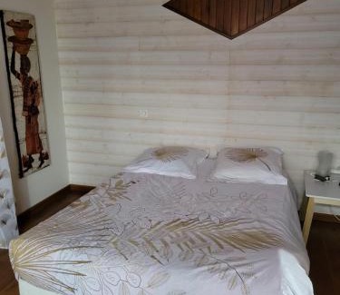 Craponne-sur-Arzon Cama Y Desayuno | Damarie
