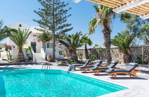 Kamari Villa | VILLA DE LUJO FRENTE AL MAR DAMMA