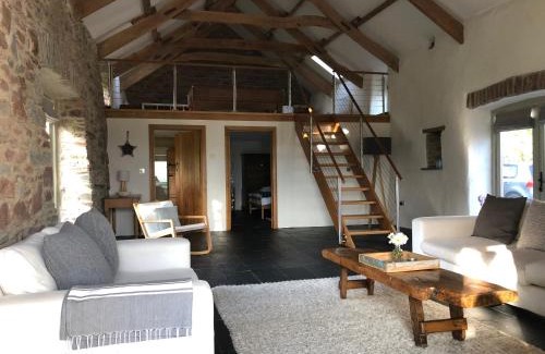 Carmarthen Cama Y Desayuno | Dan y Graig Barn, Carmarthen