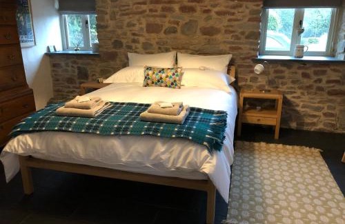 Carmarthen Cama Y Desayuno | Dan y Graig Barn, Carmarthen