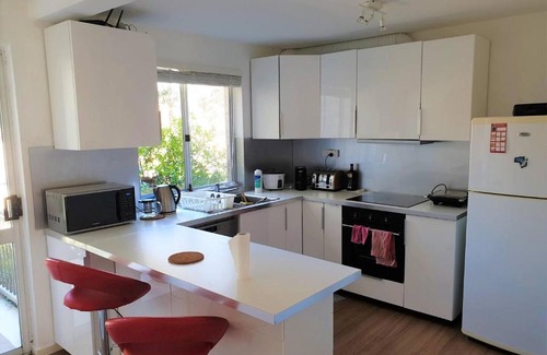 Turner Casa | Dana-Private Room in a 3-Bedroom Apartment-3