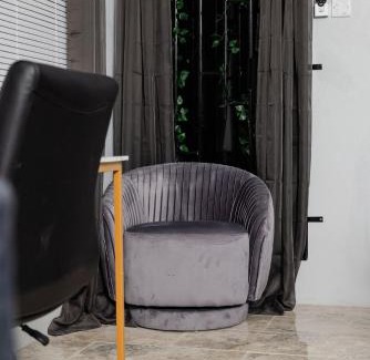 Kingstown Apartamento | Dana's Perch - Modern Studio Apartment 1
