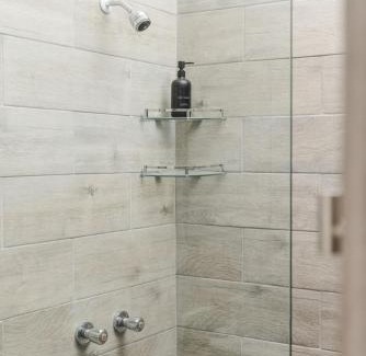 Kingstown Apartamento | Dana's Perch - Modern Studio Apartment 1