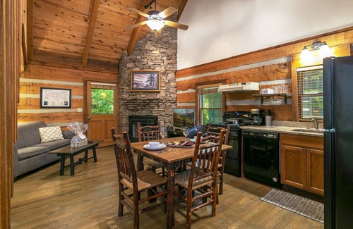 Townsend Cabina | Dancing Bear Lodge