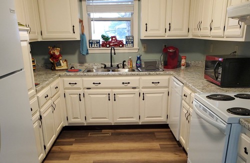 Wynnburg Casa | Dancing Diamonds Waterfront Retreat