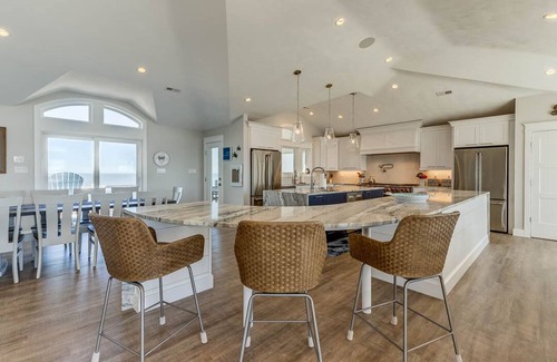 Sandbridge Casa | Dancing Dolphin | Oceanfront | Private Pool, Hot Tub