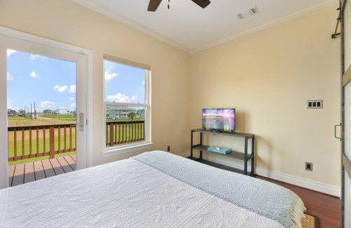 Indian Beach Casa | Dancing with Waves Beach House with 3 bedrooms and 2 baths