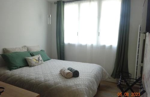 Nogent-le-Rotrou Apartamento | Dandy - chambre tout confort centre-ville Nogent-le-Rotrou