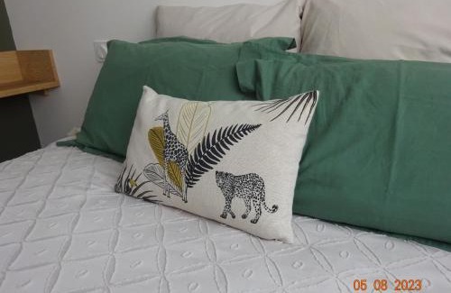 Nogent-le-Rotrou Apartamento | Dandy - chambre tout confort centre-ville Nogent-le-Rotrou
