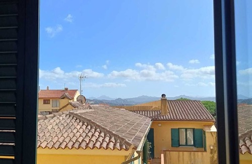 La Maddalena Casa | DaNiCo Residence: splendid and bright renovated holiday home with parking space