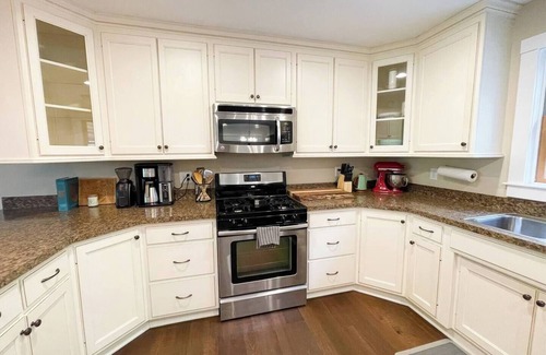 Stanardsville Cabina | Daniels Mountain Lodge, large cabin by Shenandoah