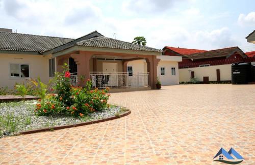 Madina Casa | DanRitzcer Suites