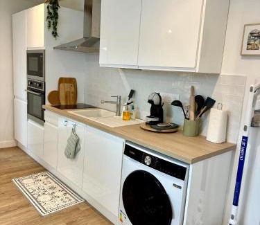 Chateauneuf-du-Faou Apartamento | Dans la foret
