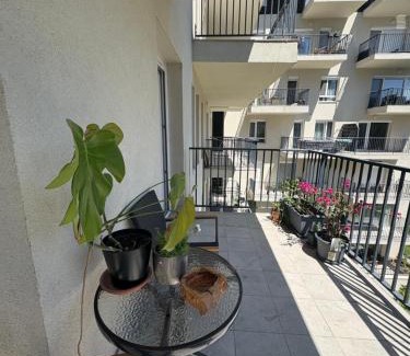 Ferencvaros Apartamento | Danube 3 Beds with Big Balcony parking 10euro a day