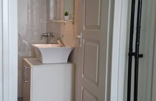 Lipotvaros Apartamento | Danurama, centro de la ciudad, con vistas al Danubio, disfrute, señoras y señores.