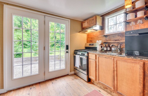 Danville Casa | Danville Home w/Patio < 1/2 Mi to Caesars Casino!